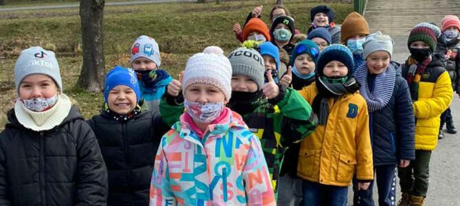 Szukamy wiosny w parku – klasa 1a