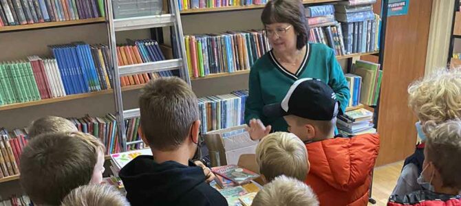 W bibliotece szkolnej – klasa 2a