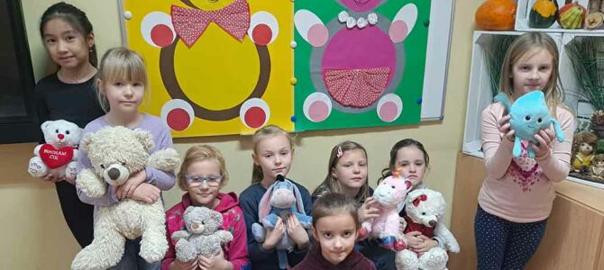 Światowy Dzień Pluszowego Misia w klasie 1c